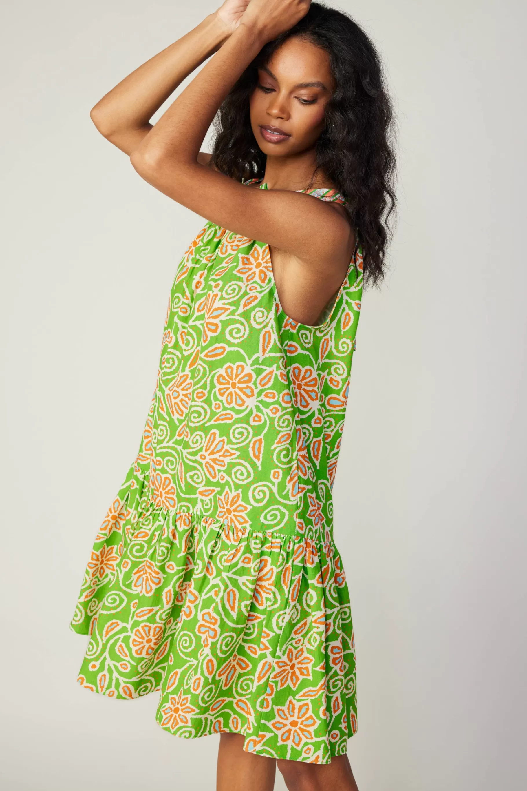 floral_patterned_halter_mini_dress_3-1.webp Current Air Mini Dresses>Floral Patterned Halter Mini Dress GREENORANGEMLT