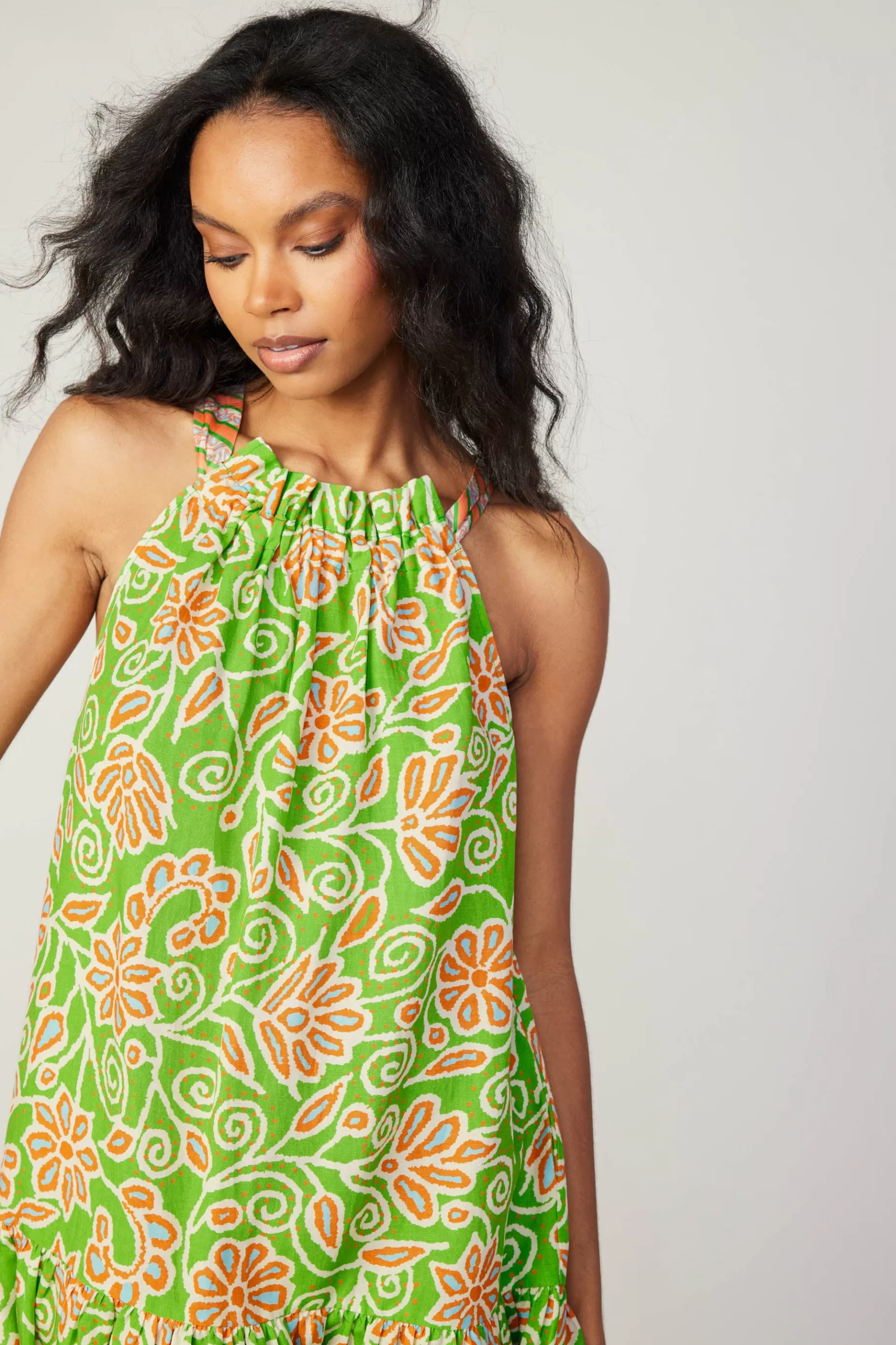 floral_patterned_halter_mini_dress_6-1.webp Current Air Mini Dresses>Floral Patterned Halter Mini Dress GREENORANGEMLT