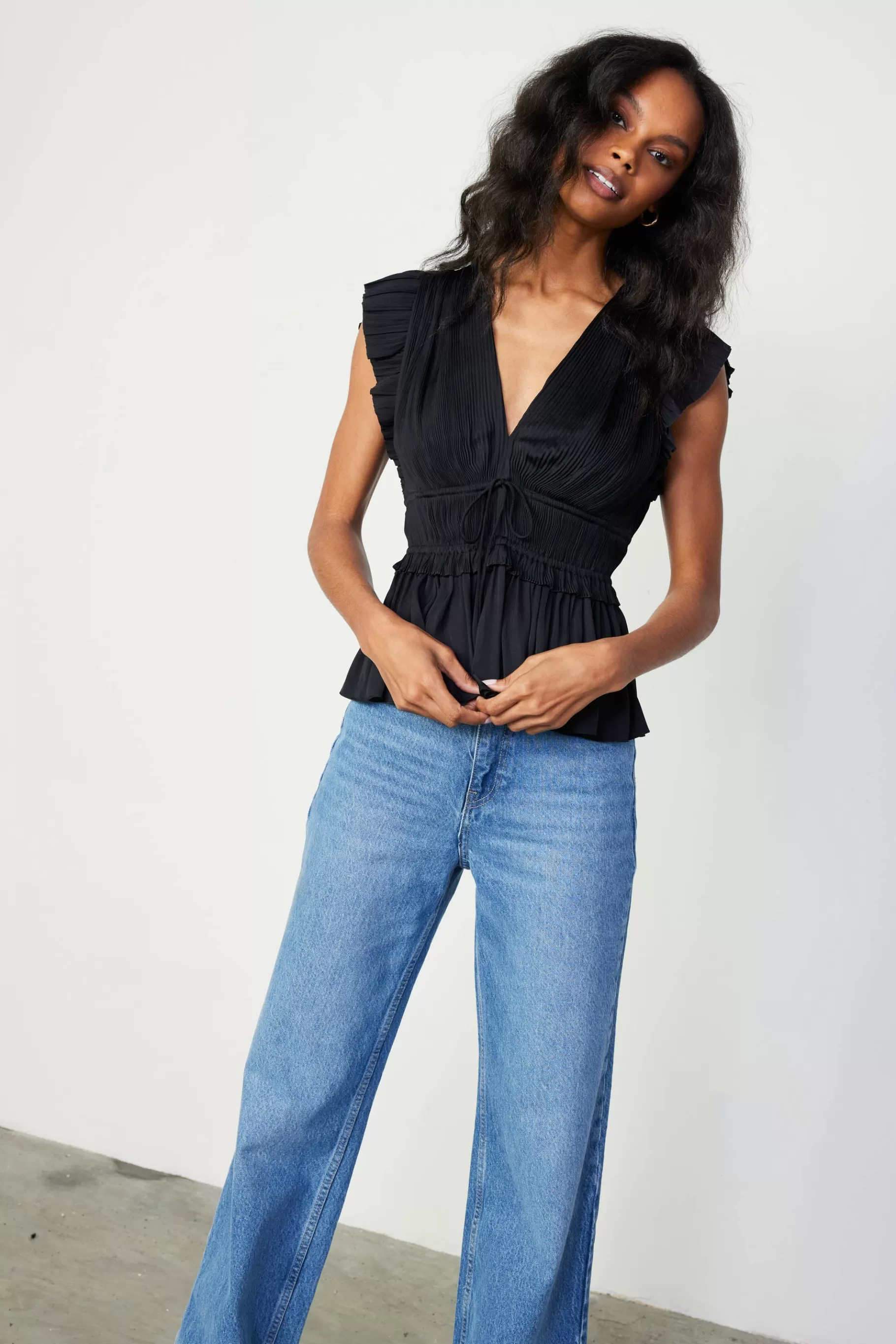 Current Air Sleeveless Tops>Mara Pleated Sleeveless Blouse BLACK
